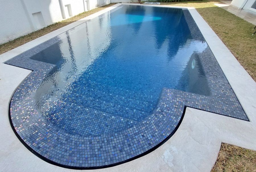 TER Szürke Medence Mozaik Burkolat TER Szürke Medence Mozaik Burkolat